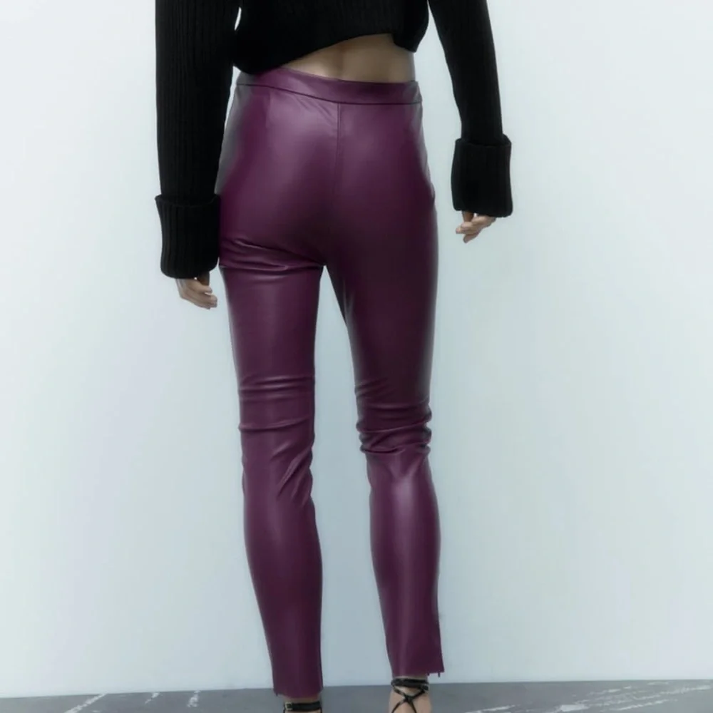 SOLD NWT ZARA Purple faux leather leggings. Size:M - Picture 8 of 8